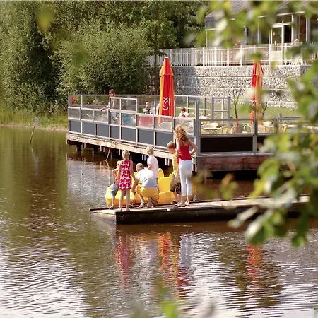Detached With Air Conditioning, On A Park, 12 Km From Eindhoven *